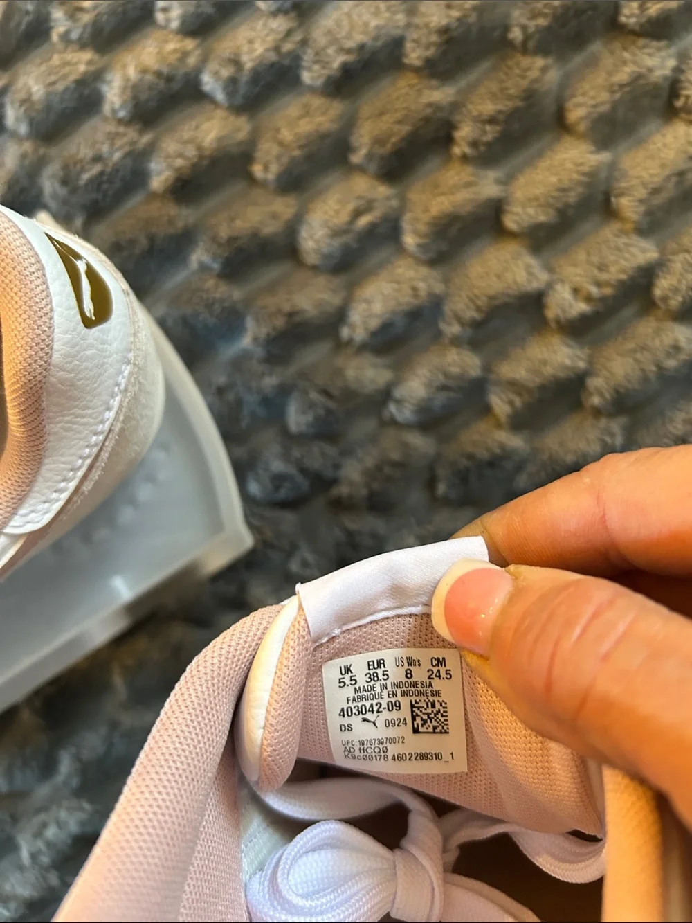 Puma White and Pale Pink Women's Sneakers